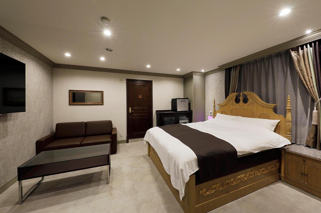 ホテルバースデー岐阜西店 Hotel Birthday Gifuwest (Adults Only) Ngoại thất bức ảnh