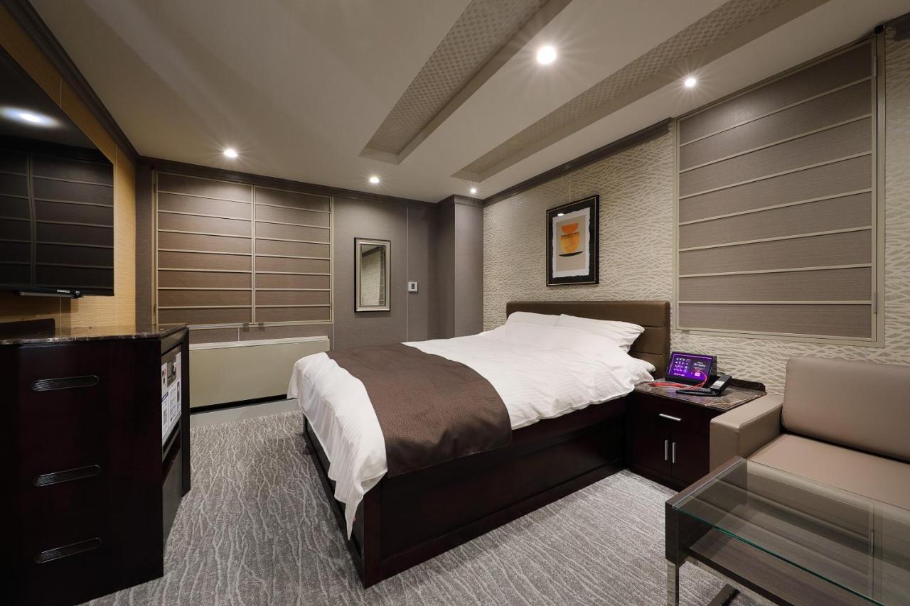 ホテルバースデー岐阜西店 Hotel Birthday Gifuwest (Adults Only) Ngoại thất bức ảnh